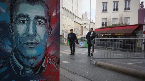 Portrait d’Ahmed Merabet dégradé : la préfecture de police de Paris...